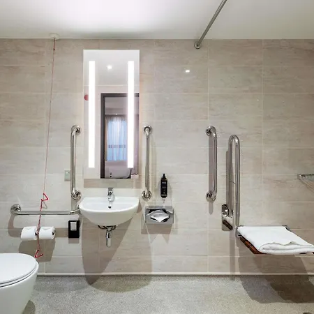 Mercure Edinburgh Haymarket-2