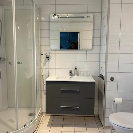 Dragsvik Fjordhotel (Adults Only)-3