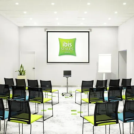 Ibis Styles Budapest Center-2