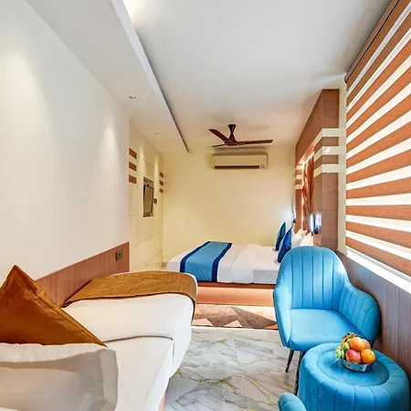 Hotel Le Grand - Walk-In From Rk Ashram Metro Station-3