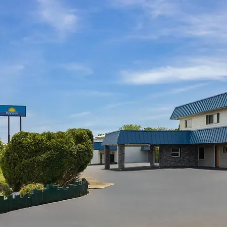 Days Inn By Wyndham Moosic-3