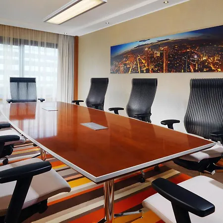 Sheraton Frankfurt Airport Hotel & Conference Center-2