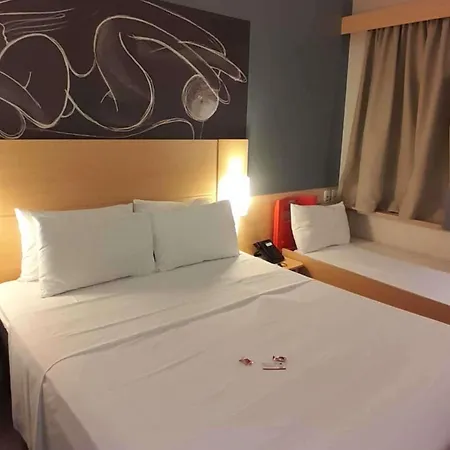 Ibis Jatai Shopping-2