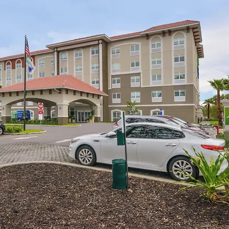 Holiday Inn Express & Suites - St. Petersburg - Madeira Beach By Ihg-3