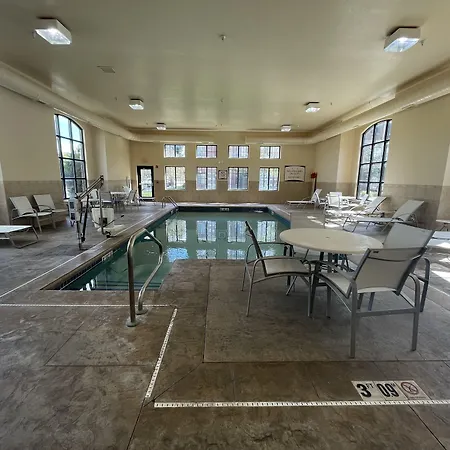 Staybridge Suites Lansing-Okemos By Ihg-2