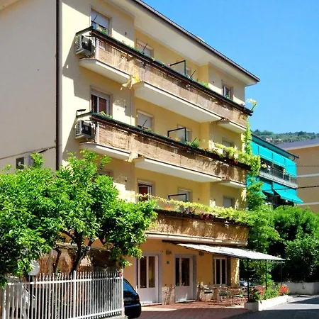 Residence Glicini-2
