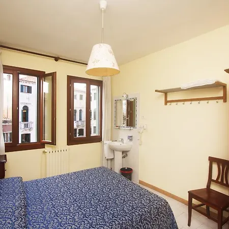 Hotel Dalla Mora-2