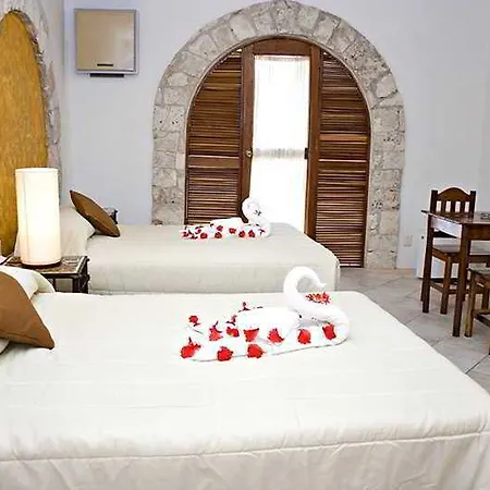 Moongate Hotel-2