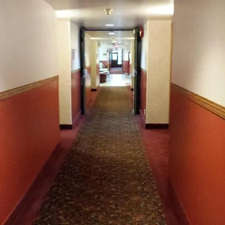 Redwood Motor Inn-3