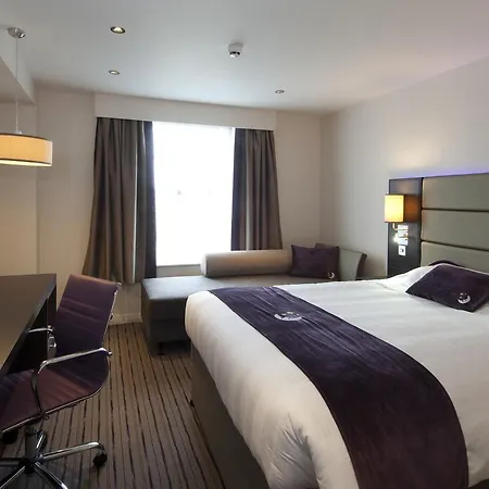 Premier Inn London Holborn-2