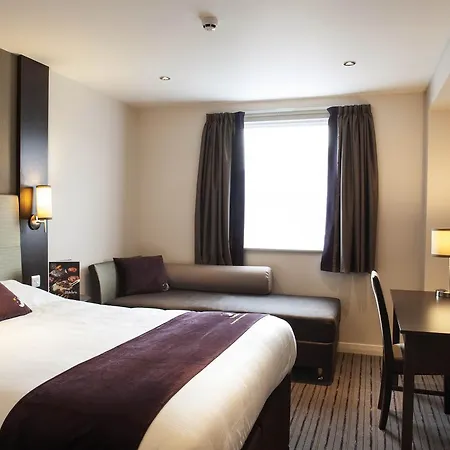 Premier Inn London Holborn-3