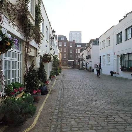 Hyde Park Radnor Hotel B&B-3