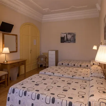 Hostal Santillan-3