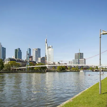 Holiday Inn Express Frankfurt City Hauptbahnhof-2