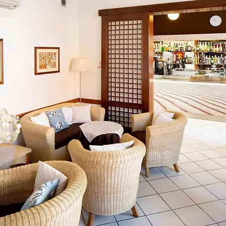 Hotel Desiree-2