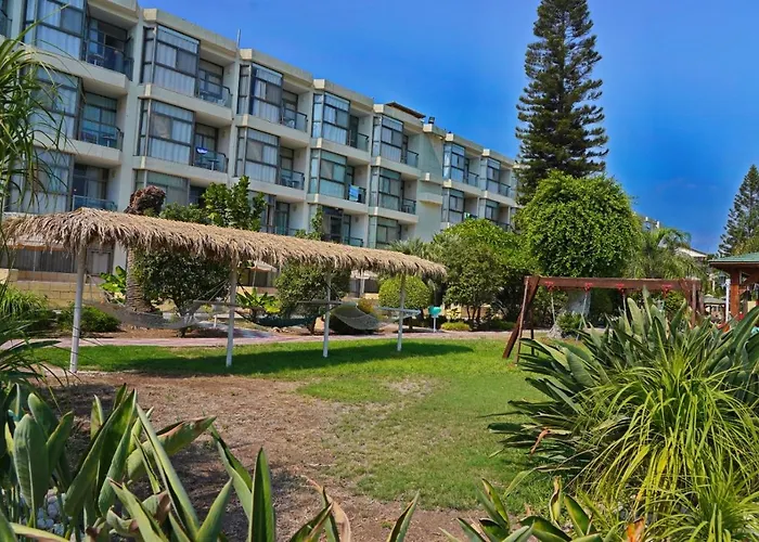 Ron Beach Hotel