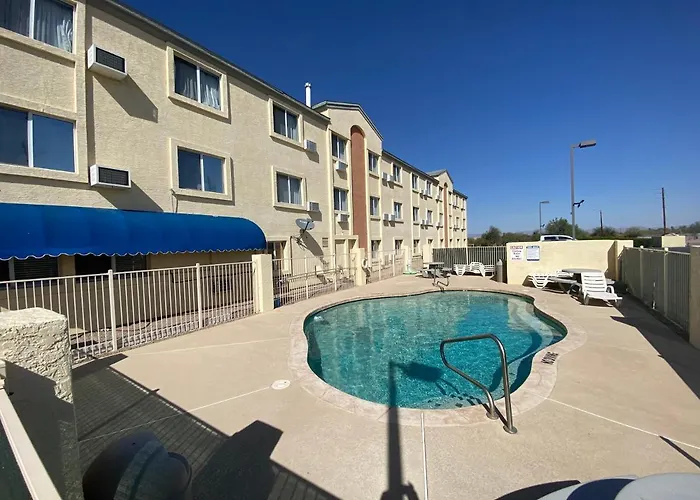 Americas Choice Inn & Suites