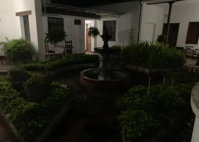 Hotel Casa Antigua Buga