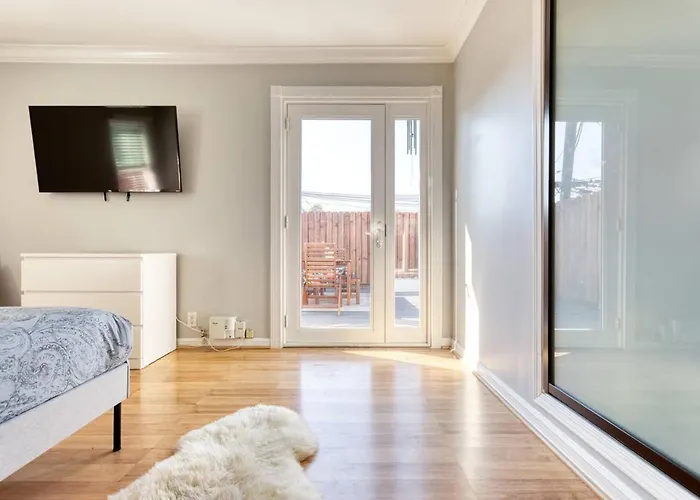 New Belmont Shore Retreat With Free Parking Walk To Beaches