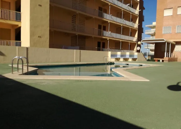 Relax y comodo APARTAMENTO CON GRAN TERRAZA, PISCINA Y CON VISTAS AL MAR, A SOLO 50 m DE LA PLAYA