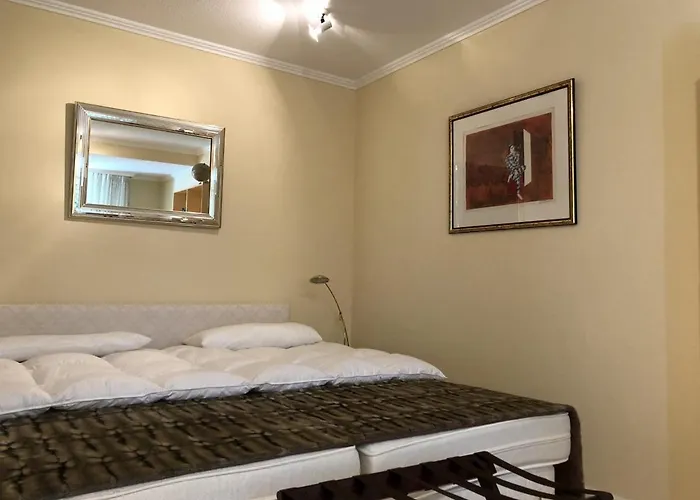Ferienwohnung in weißer Villa am Kliff
