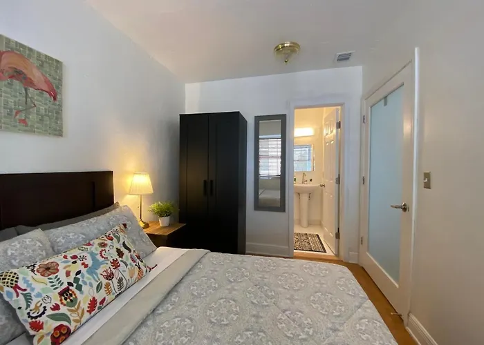Miami Beach Rooms B&B