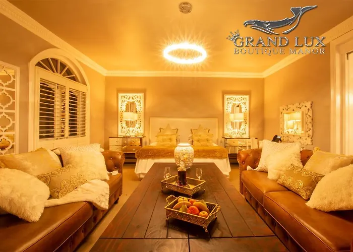 Grand Lux Boutique Manor