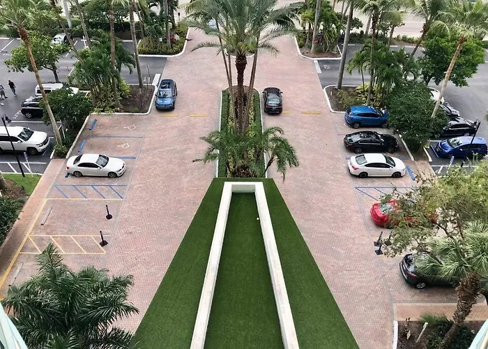 Spacious 1Br On The Beach, The Tides, Hollywood,Fl