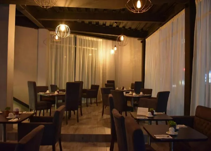 ESDUMA HK HOTEL Pachuca