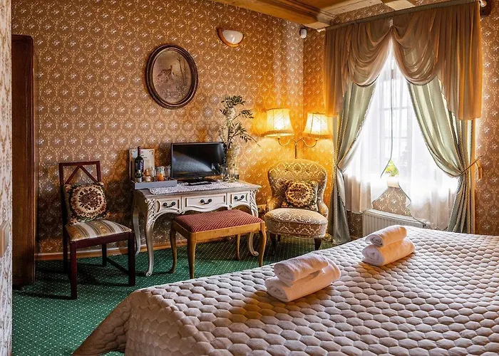 Pakruojis Manor Hotel Miller'S House