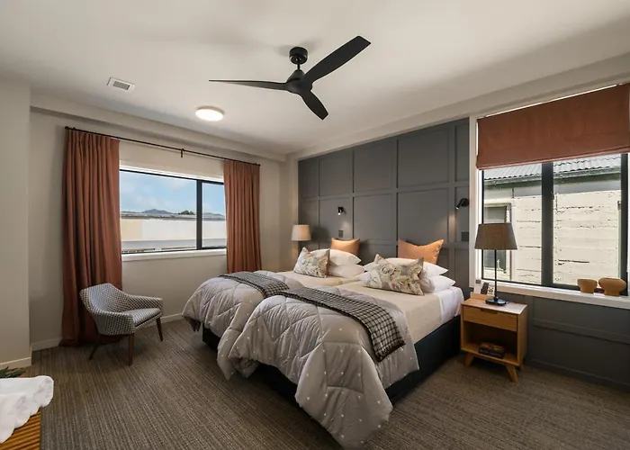 14Th Lane Urban Hotel