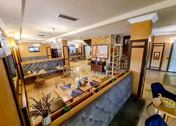 Hotel Yarus Plus