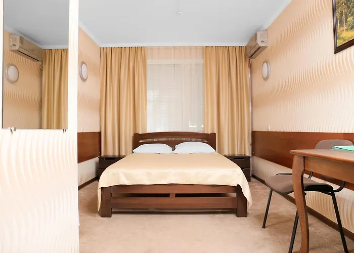 Green City Hotel