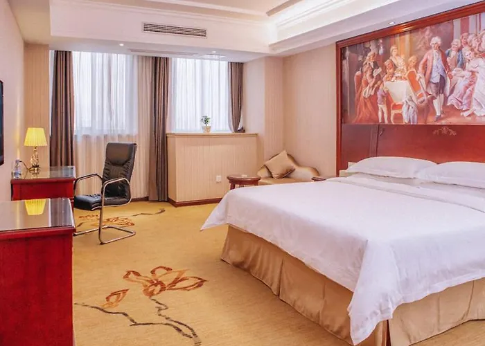 Vienna Hotel Jiangxi Yingtan International Glasses City