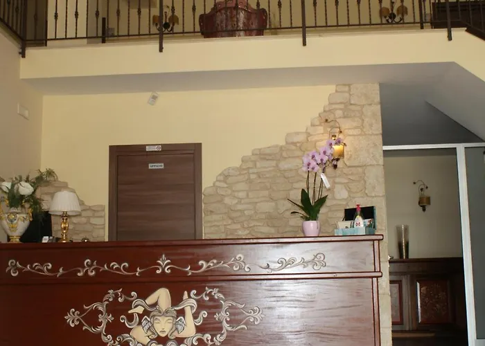 Mimi Hotel