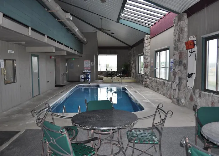 Super 8 By Wyndham Petoskey