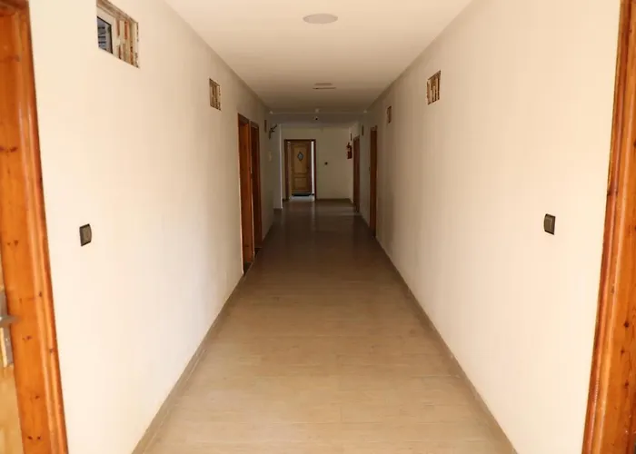 Hotel Noon