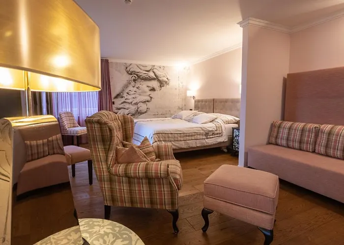 Home Hotel Arosa