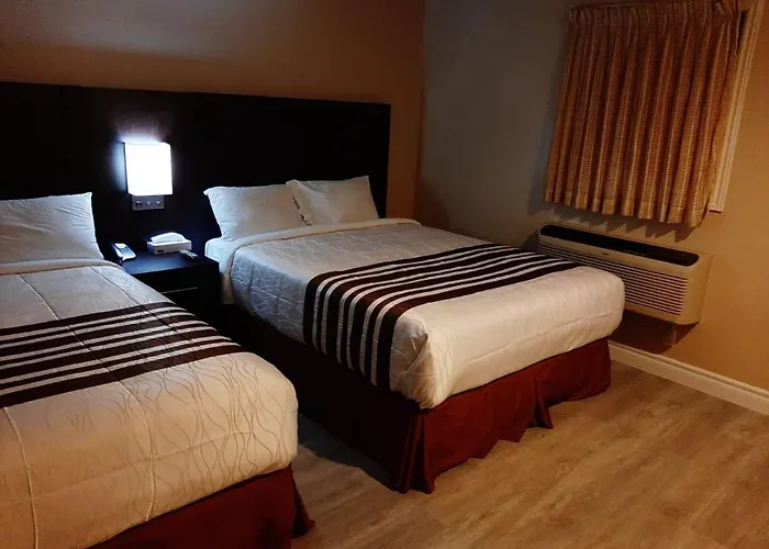 Silver Maple Motel