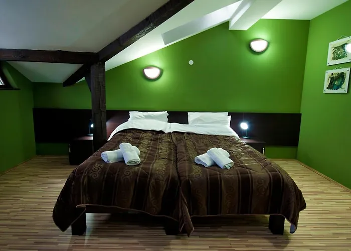 Hotel Theatre