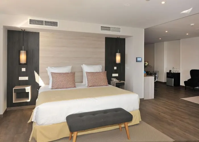 Hotel Salobrena Suites