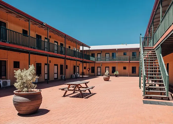 Settlers Hotel York