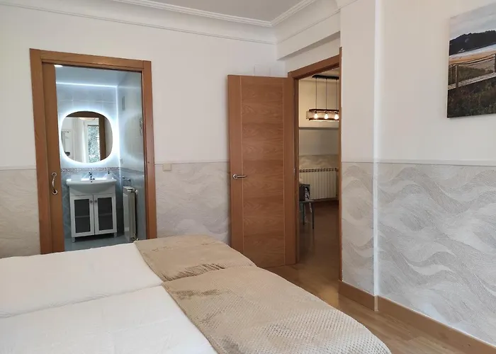 Kaixo Salegi Piso Centro 2H-Salon-2Wc-Parking-Ess02940