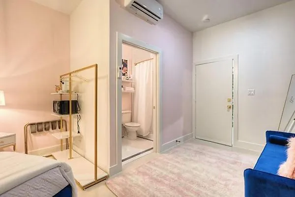 Room 2 Oleander Hotel Walk To Cruise Terminal, Restaurants & The Strand