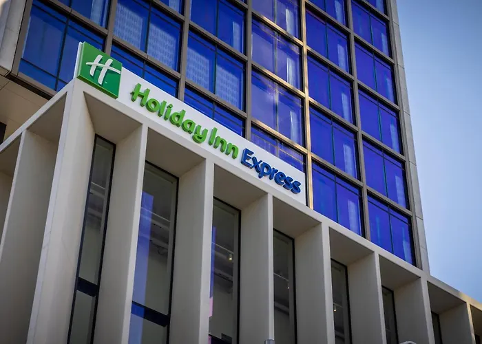 Holiday Inn Express Auckland City Centre By Ihg