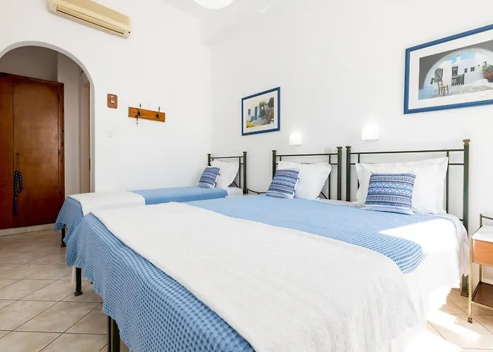 Hotel Dina