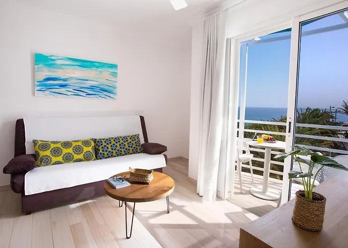 Altavista Apartahotel-Adults Only Over 14