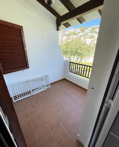 Bonito apartamento con terrazas y aparcamiento.
