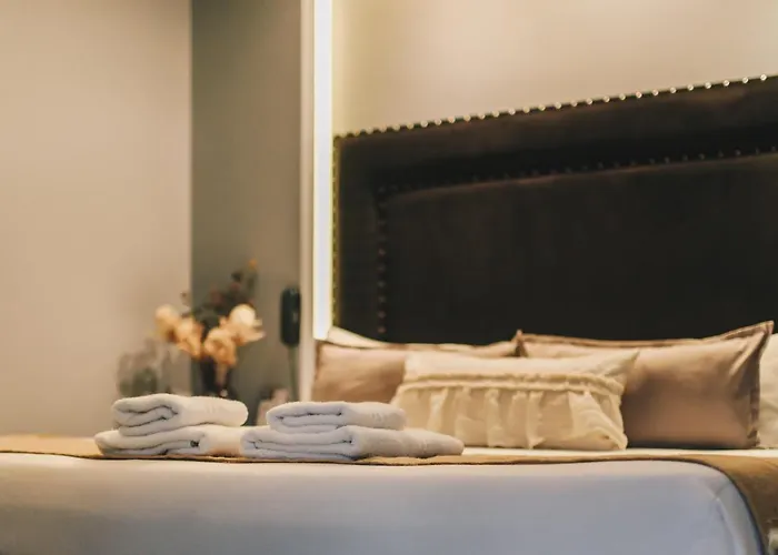 LG Golden Suites