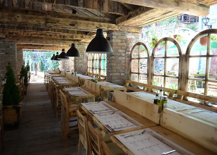 Canyon Matka Hotel